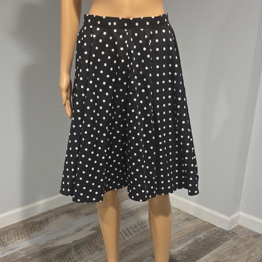Chic Black and White Polka Dot A-Line Skirt